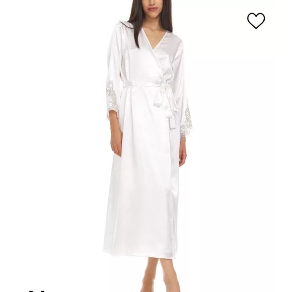 Bridal Robe - Picture 4 of 8